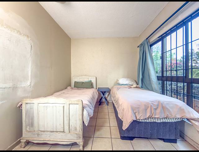 0.5 BEDROOM APARTMENT FOR SALE IN HILLCREST